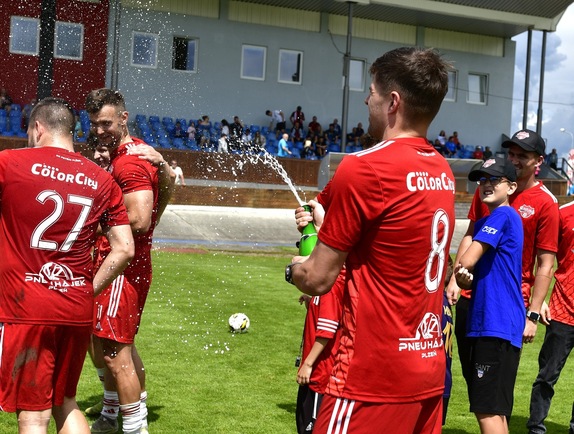 mistři - postup do ČFL 6